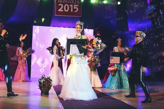 “Miss Mongolia 2015” наадмын тэргүүн миссээр Ц.Аззаяа тодорлоо